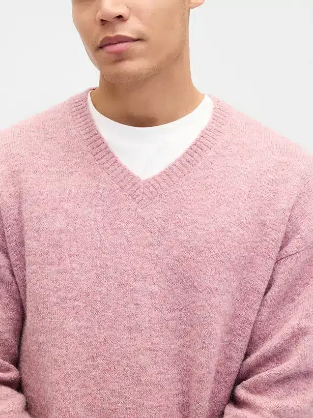 Χαλαρό κοντό πουλόβερ με V-neck