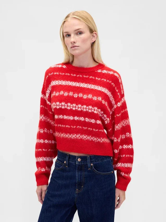 Χνουδωτό πουλόβερ με στρογγυλό λαιμό και oversized γραμμή