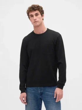 Χοντρό, χαλαρό T-shirt