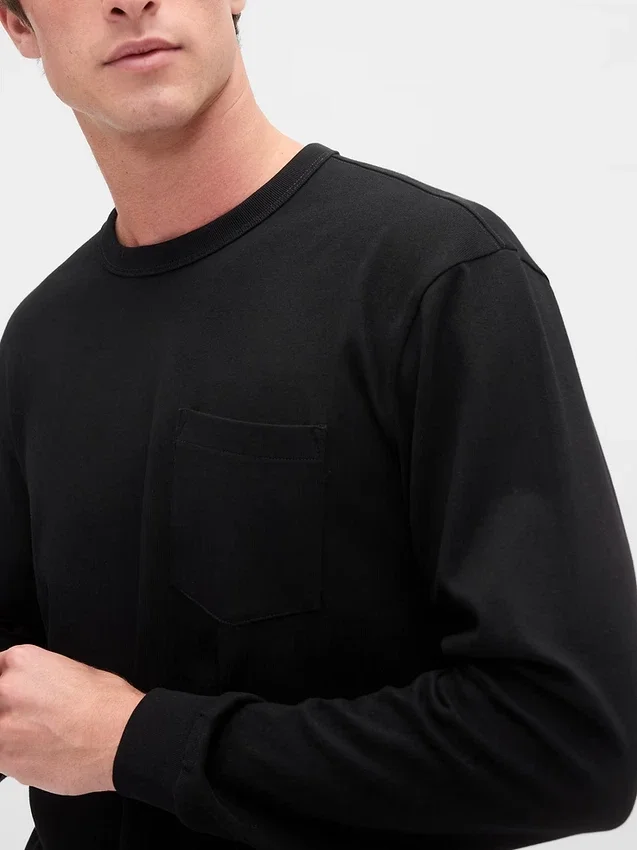 Χοντρό, χαλαρό T-shirt