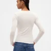 Διαφανές πλεκτό T-shirt Henley με ραβδώσεις