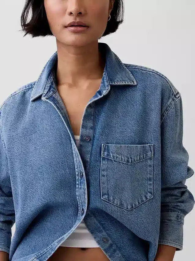 Εξαιρετικά μαλακό πουκάμισο τζιν σε oversized γραμμή