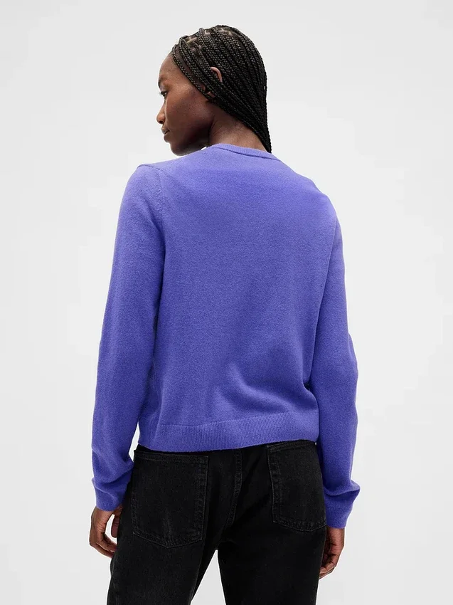 GAP × Disney «Ο Εφιάλτης πριν τα Χριστούγεννα» του Τιμ Μπέρτον, ζακέτα CashSoft με νεκροκεφαλή
