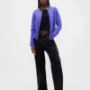 GAP × Disney «Ο Εφιάλτης πριν τα Χριστούγεννα» του Τιμ Μπέρτον, ζακέτα CashSoft με νεκροκεφαλή