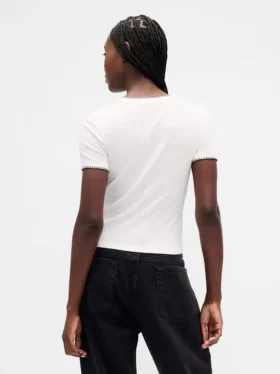 GAP × Disney «The Nightmare Before Christmas» του Τιμ Μπέρτον: Μοντέρνο κοντό T-shirt