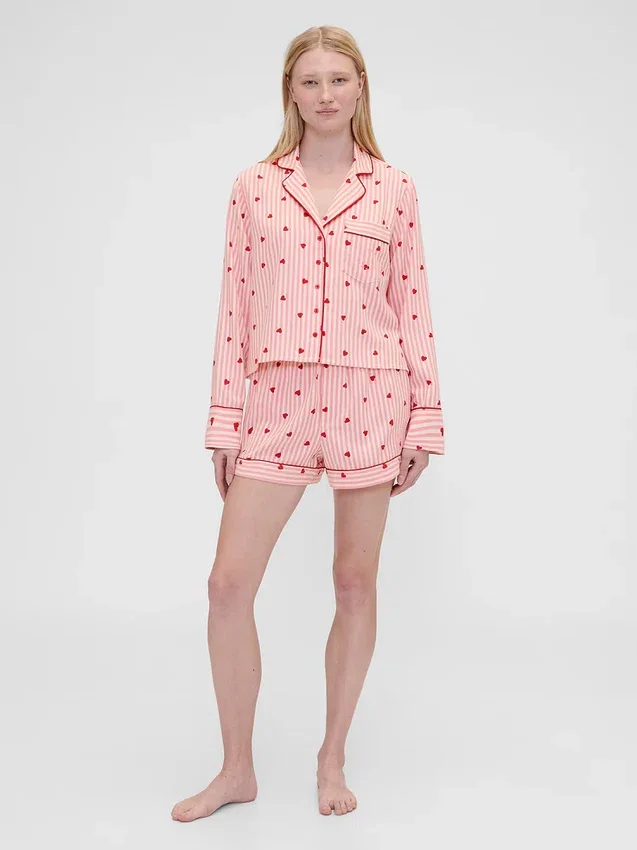 GAP × Summer Fridays Φανελένια σορτς πιτζάμας με καρδούλες