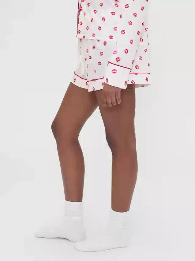 Gap × Summer Fridays Πυτζάμα σορτς από ποπλίν με σχέδιο «Kiss»