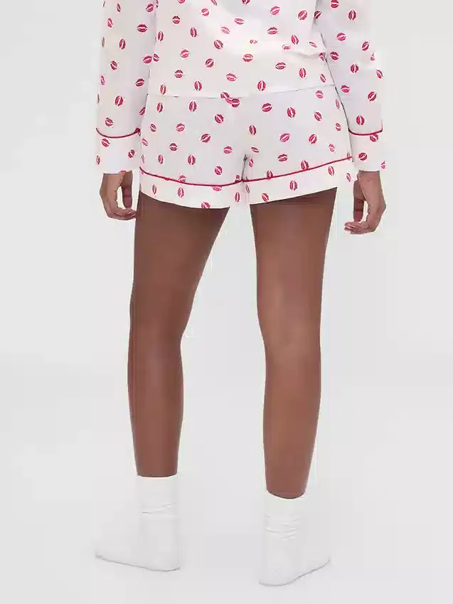 Gap × Summer Fridays Πυτζάμα σορτς από ποπλίν με σχέδιο «Kiss»