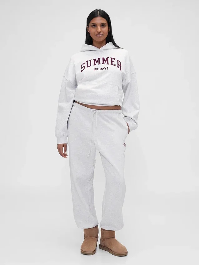 GAP × Summer Fridays Βαρύ παντελόνι τζόγκινγκ με χαλαρή γραμμή και λογότυπο