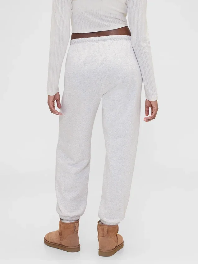 GAP × Summer Fridays Βαρύ παντελόνι τζόγκινγκ με χαλαρή γραμμή και λογότυπο