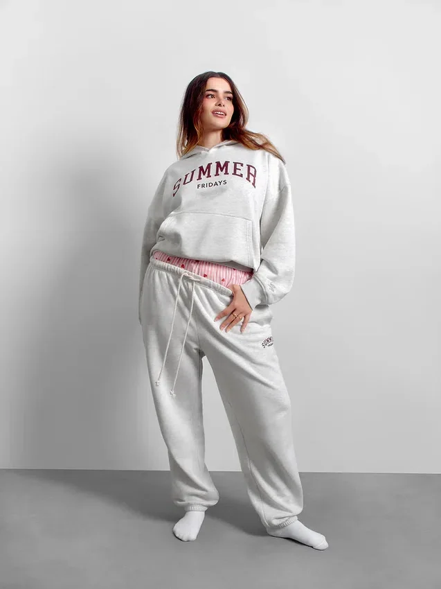 GAP × Summer Fridays Βαρύ παντελόνι τζόγκινγκ με χαλαρή γραμμή και λογότυπο