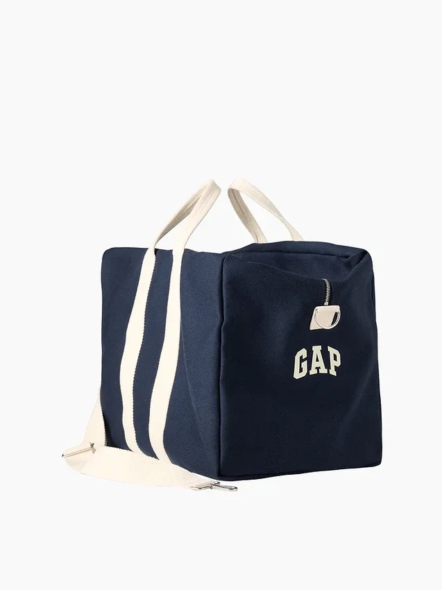 GAP × Victoria Beckham Μεγάλη τσάντα για το Σαββατοκύριακο