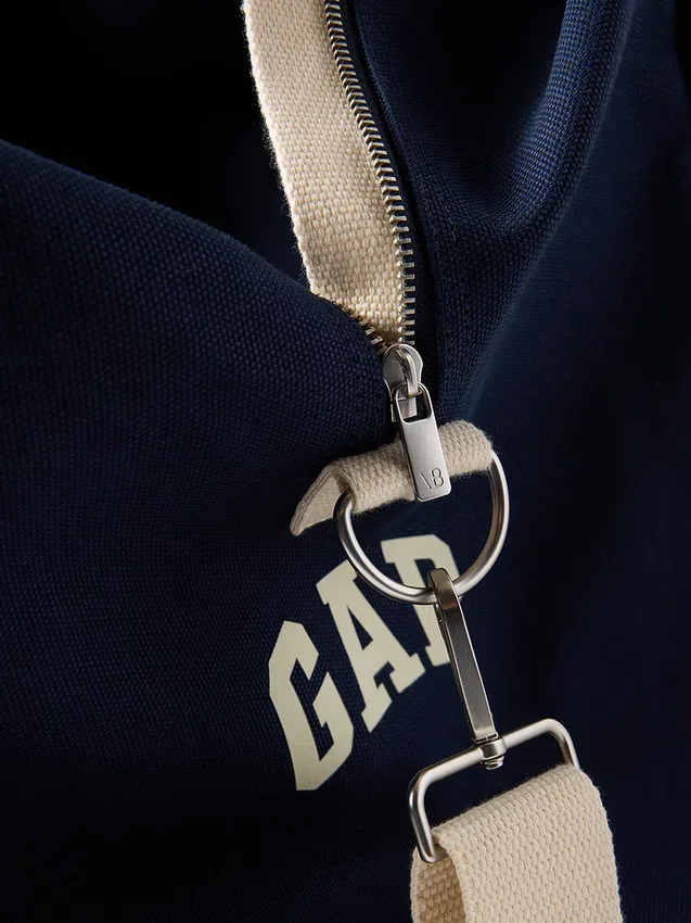 GAP × Victoria Beckham Μεγάλη τσάντα για το Σαββατοκύριακο