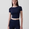 GapFit Smooth Αναστρέψιμο Κροπ Τοπ με Περιτύλιξη