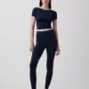 GapFit Smooth Αναστρέψιμο Κροπ Τοπ με Περιτύλιξη