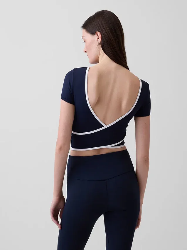 GapFit Smooth Αναστρέψιμο Κροπ Τοπ με Περιτύλιξη