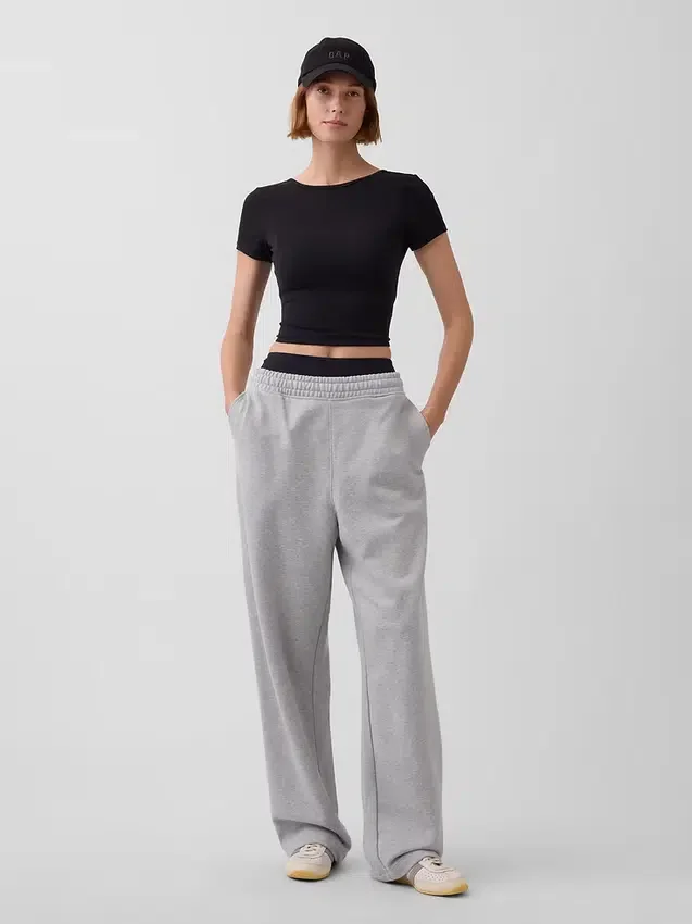 GapFit Smooth Αναστρέψιμο Κροπ Τοπ με Περιτύλιξη