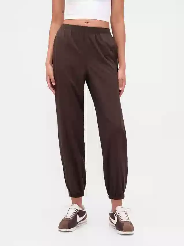 GapFit Tech Joggers με ψηλή μέση και φερμουάρ στο τελείωμα