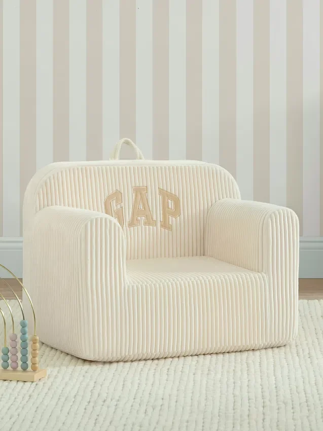 Καρέκλα babyGap από αφρώδες υλικό με λογότυπο και ραβδωτό βελούδο