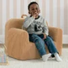 Καρέκλα babyGap από αφρώδες υλικό με λογότυπο και ραβδωτό βελούδο