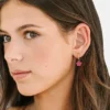 Κρεμαστό «Hot Pink Flower» της Pierced Co για σκουλαρίκια Huggie