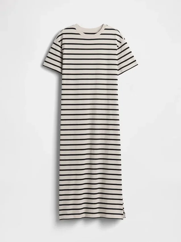 Μακρύ φόρεμα-T-shirt σε χοντρό ύφασμα και oversized στυλ