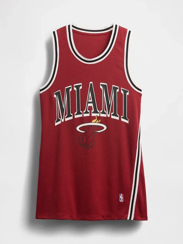 Μίνι φόρεμα από ανακυκλωμένο τζέρσεϊ των Miami Heat της NBA