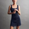 Μίνι φόρεμα από τζιν με ραφές και κουμπιά μπροστά