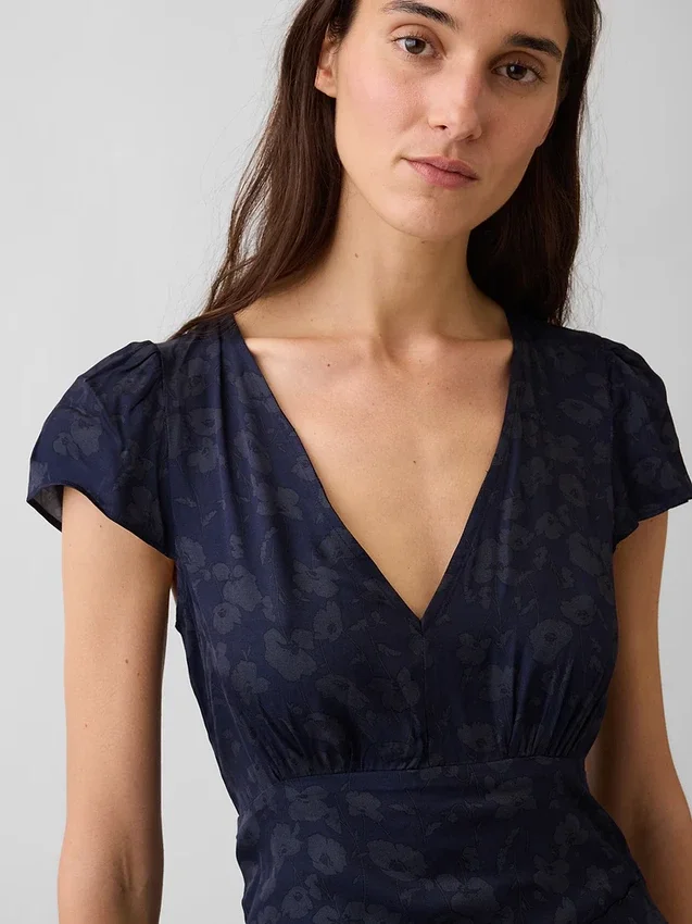 Μίνι φόρεμα με V-neck και τύπωμα