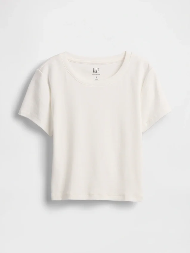 Μοντέρνο κοντό T-shirt