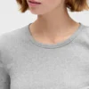 Μοντέρνο κοντό T-shirt με ραβδώσεις