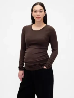 Μοντέρνο T-shirt εγκυμοσύνης με στρογγυλό λαιμό