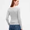 Μοντέρνο T-shirt με λαιμόκοψη τύπου «boatneck»