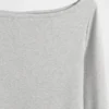 Μοντέρνο T-shirt με λαιμόκοψη τύπου «boatneck»