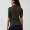 Μοντέρνο T-shirt με μανίκια μέχρι τον αγκώνα
