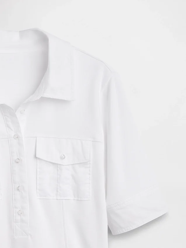 Μοντέρνο T-shirt με μανίκια μέχρι τον αγκώνα