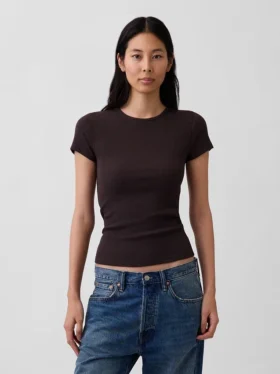 Μοντέρνο T-shirt με ραβδώσεις