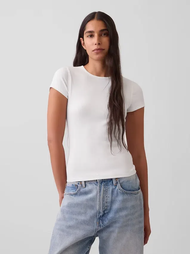 Μοντέρνο T-shirt με ραβδώσεις