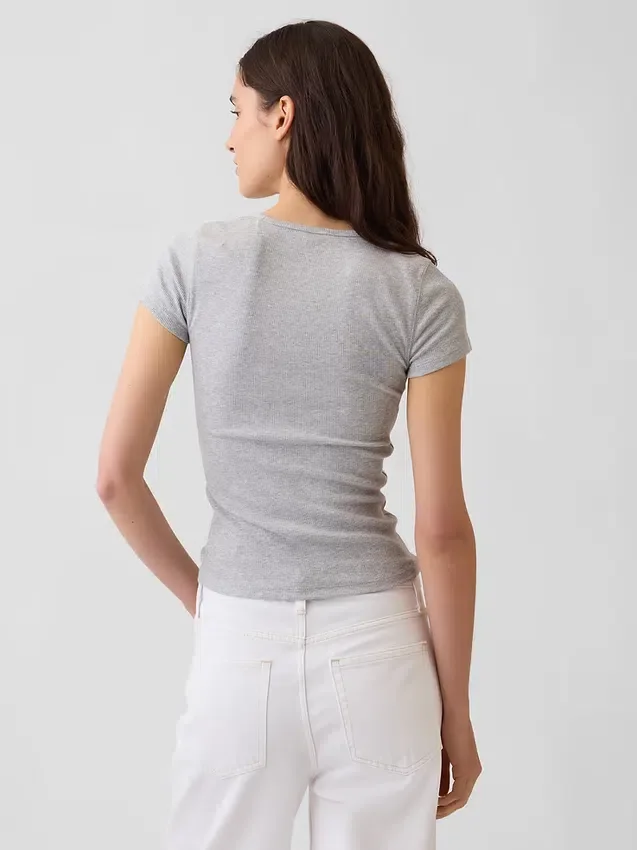 Μοντέρνο T-shirt με ραβδώσεις