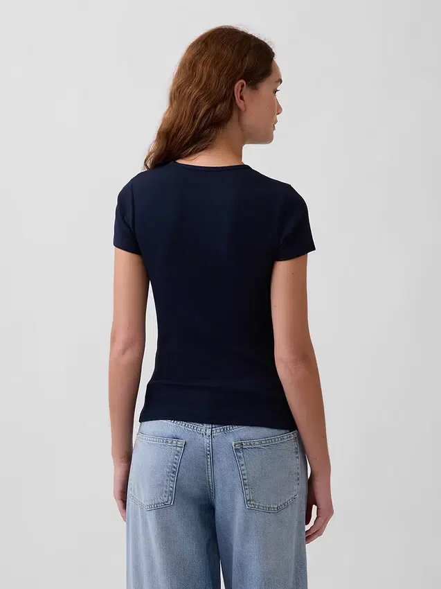 Μοντέρνο T-shirt με ραβδώσεις