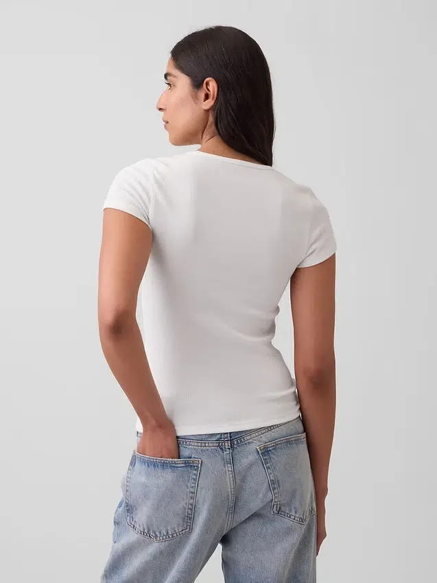 Μοντέρνο T-shirt με ραβδώσεις