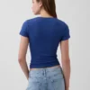 Μοντέρνο T-shirt με ραβδώσεις