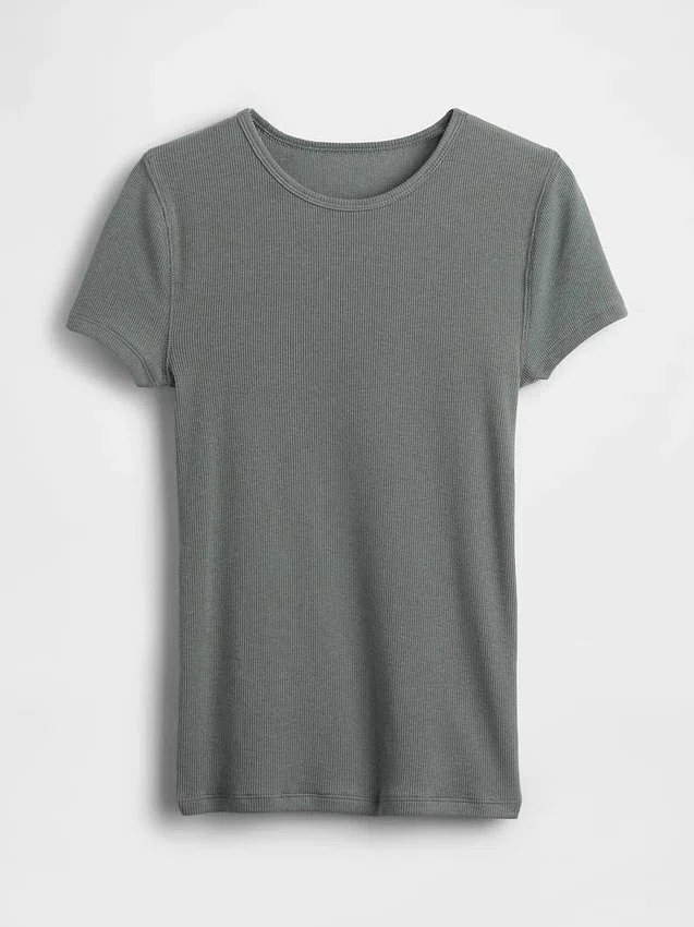 Μοντέρνο T-shirt με ραβδώσεις
