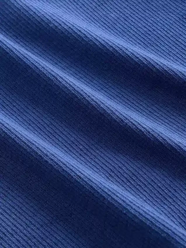 Μοντέρνο T-shirt με ραβδώσεις