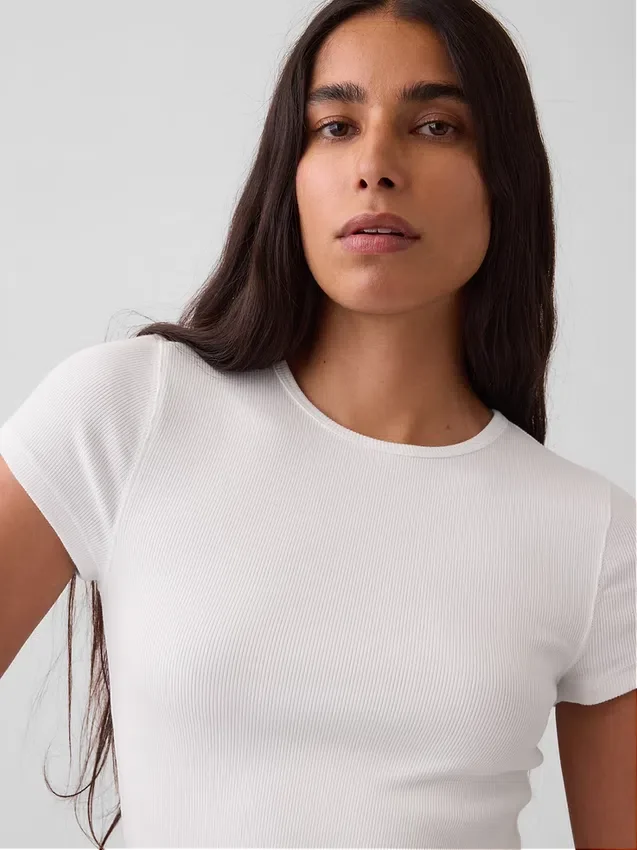 Μοντέρνο T-shirt με ραβδώσεις