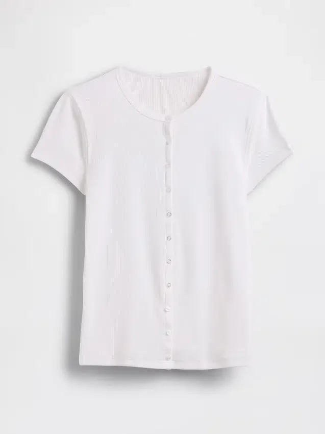 Μοντέρνο T-shirt με ραβδώσεις και κουμπιά μπροστά
