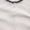 Μοντέρνο T-shirt με ραβδώσεις και κουμπιά μπροστά