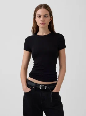Μοντέρνο T-shirt με στρογγυλό λαιμό