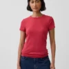 Μοντέρνο T-shirt με στρογγυλό λαιμό