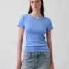 Μοντέρνο T-shirt με στρογγυλό λαιμό